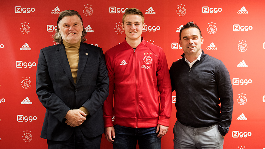 Barry Hulshoff - Gritty defender with impressive beard — Ajax Daily